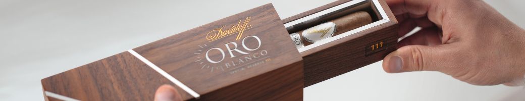 Pudełko Davidoff ORO Blanco 111